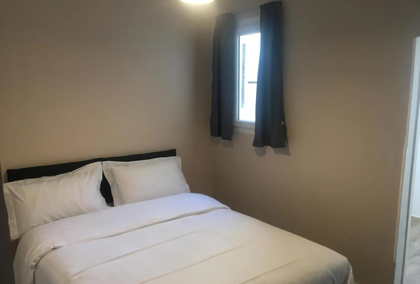 Le Paris Saint Ouen Hotel France