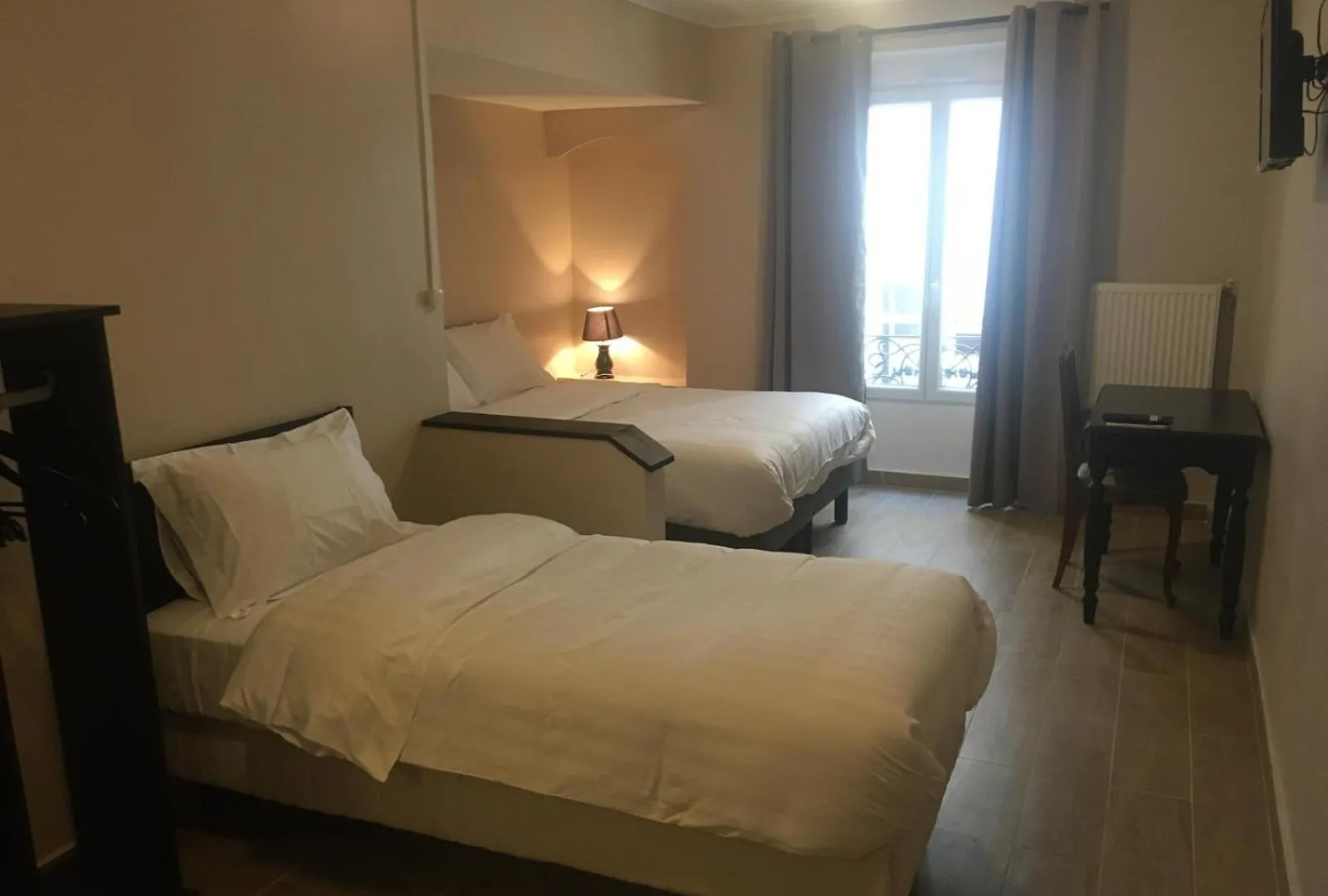 Le Paris Saint Ouen Hotel